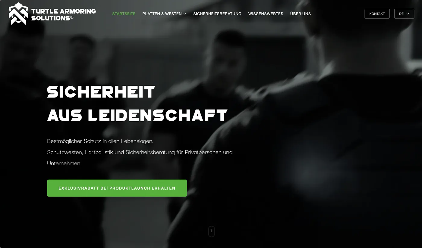 Startseite von Turtle Armoring Solutions: dunkles Titelbild mit der Zeile „Sicherheit aus Leidenschaft“ und einer grünen Schaltfläche zum Produktlaunch.